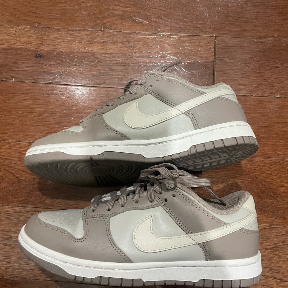 Nike Dunks - Picture 2 of 6
